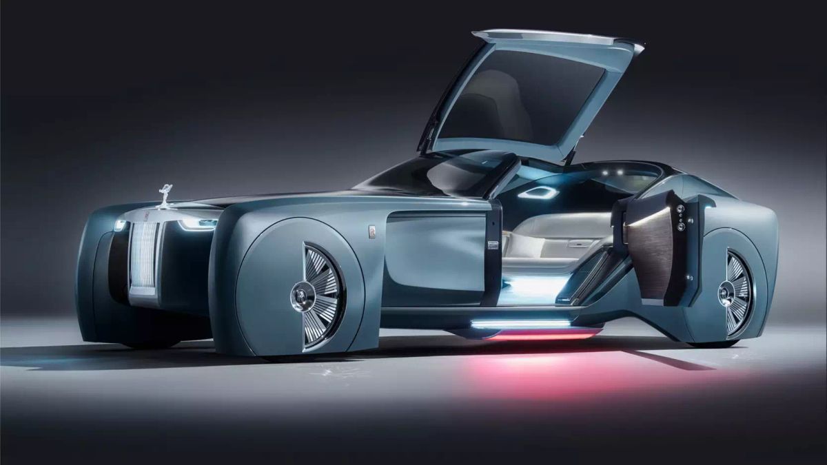 Rolls Royce Hanya Akan Produksi Mobil Listrik pada 2030