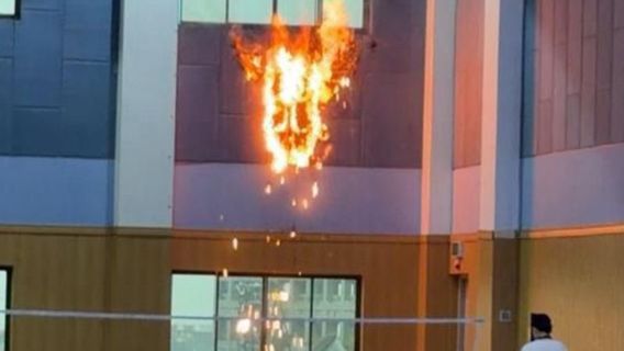 Sekolah Tzu Chi School PIK Terbakar Akibat Sambaran Petir