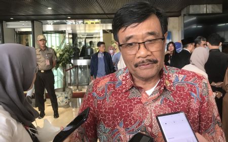 Usulan Jokowi jadi Ketum PDIP, Djarot: Kongres Masih Lama Nanti 2025