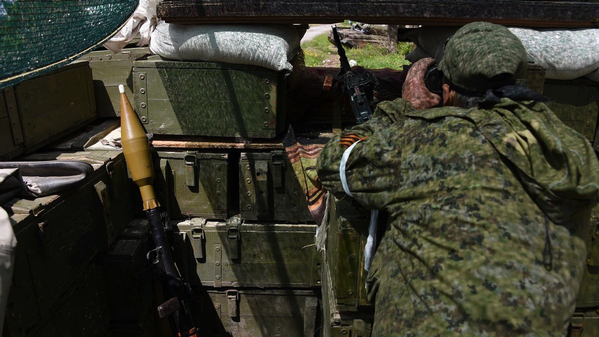 众议院情报记录英国教官训练的武装分子抵达顿巴斯乌克兰 - 俄罗斯边境