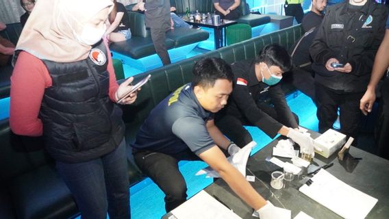تانجيرانج - مداهمة الترفيه الليلي في تانجيرانج ريجنسي ، أمنت الشرطة 1 زائر إيجابي للمخدرات