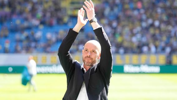 阿贾克斯队长戴利·布林德欢呼埃里克·滕·哈格在曼联的成功