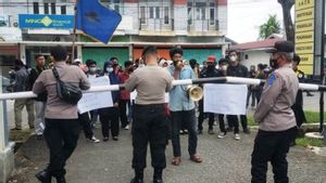 Geruduk Polres Aceh Barat, Mahasiswa Tuntut Penyelesaian Kasus Pemerkosaan Anak dan Oknum Polisi Nakal 