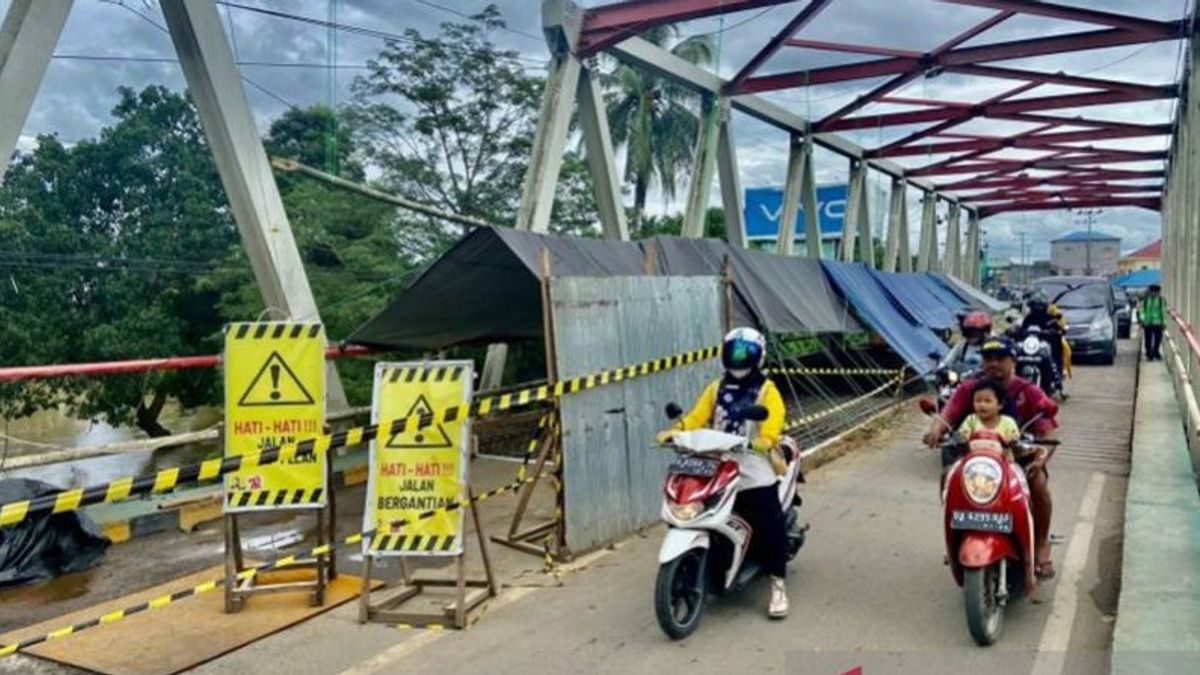 Trans Kalimantan Line Traffic Was Recovered Due To Bridge Improvement