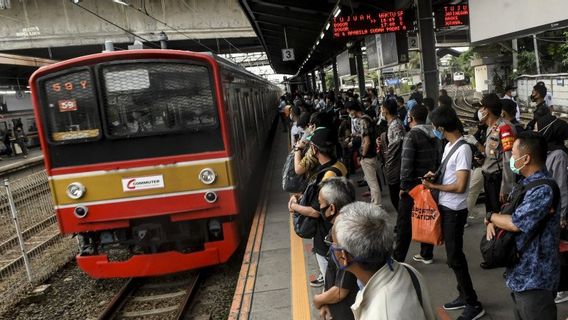 Komisi VI DPR Heran KAI Gemar Impor KRL Bekas