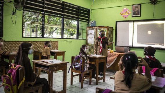 Même Si Les Cas Covid-19 Commencent à Augmenter, Anies Ne Veut Pas Arrêter Les Procès En Face-à-face