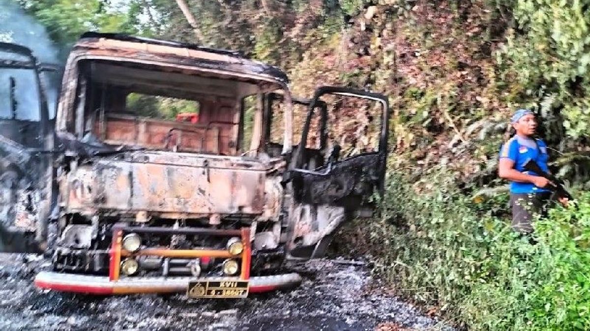 Brutal! KKB Leaderrdinating Marani Serang Police Patrol In Yapen Papua: 4 Cars Fired, 1 Civilian Died