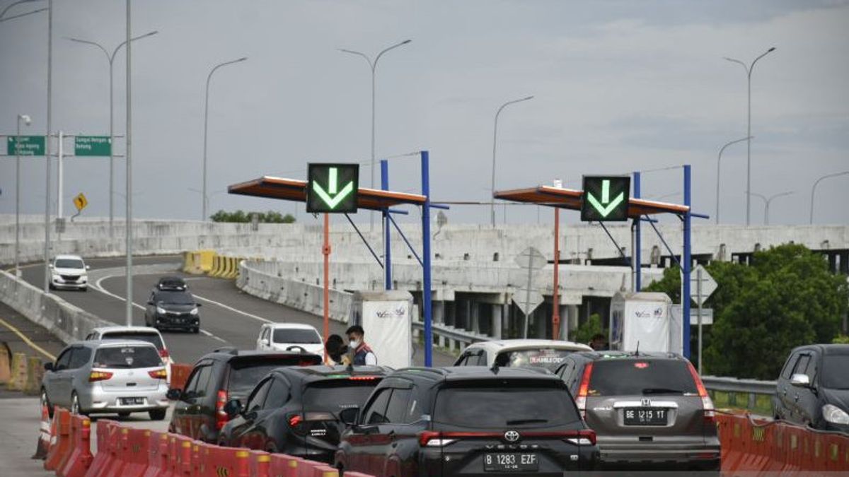 7,160 Homecoming Vehicles Crossing GT Kramasan To Lampung