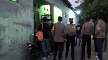 Densus 88 Team Searches Residents' Houses In Sukoharjo