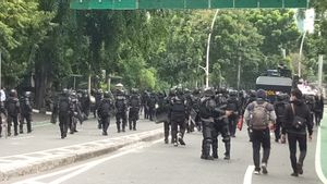Demo Tolak UU Cipta Kerja Hari Ini Ricuh, 500 Anarko Ditangkap Polisi