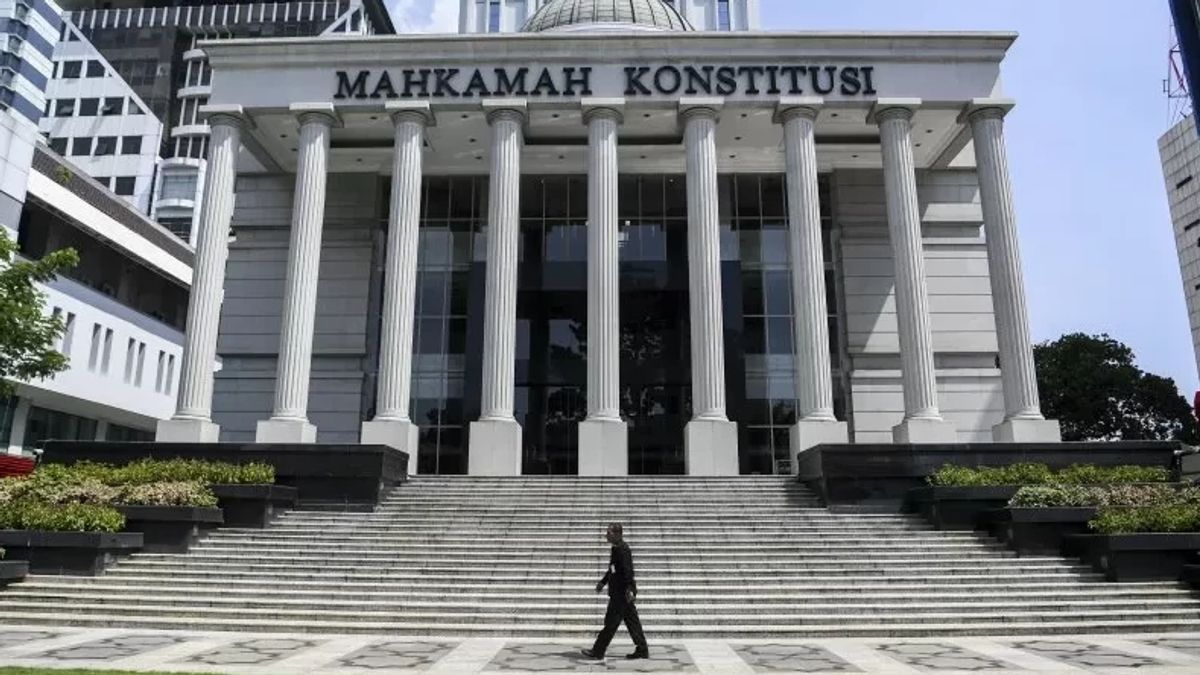 Coordinating Minister For Political, Legal And Security Affairs Asks Jokowi To Reject Revision Of The Constitutional Court Law, Stafsus: Open President Input On Legal Reform