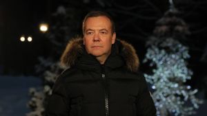 Medvedev Sebut Rusia Bisa Menyerang Prancis dan Inggris Jika Memberikan Senjata Nuklir ke Ukraina