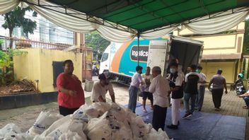 Siapkan 40 Ribu Paket Sembako, Erick Thohir Gelar Pasar Murah BUMN di Jakarta, Bekasi, Depok, Hingga Tangsel