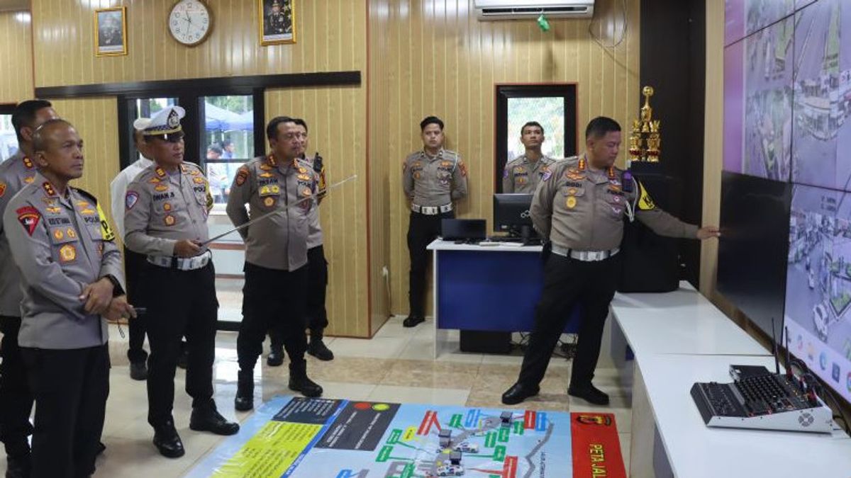    Kapolda Jabar Optimalkan CCTV Pantau Jalur Rawan Gangguan