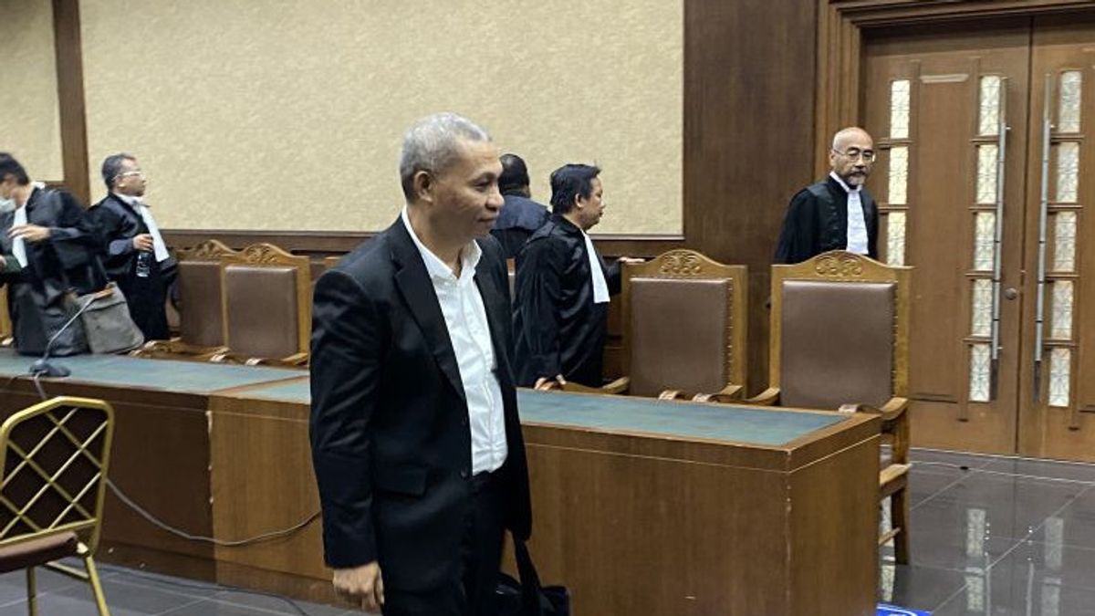 Lukas Enembe's Lawyer, Stefanus Roy Rening Was Sentenced To 4.5 Years In Prison