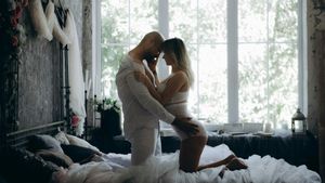 Normalkah Memiliki Fantasi Seksual? Begini Dampak Positif dan Negatifnya