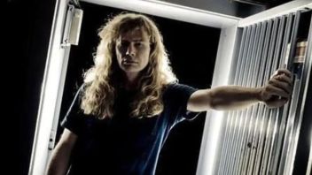 戴夫·穆斯泰因（Dave Mustaine）在告别巡演后确保了Megadeth的解散
