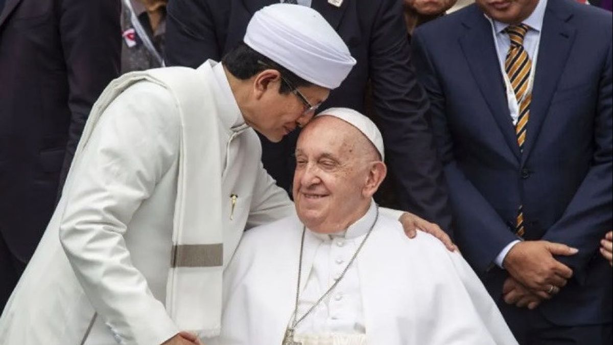 Le pape François nous apprend que le pouvoir ne doit pas venir avec du luxe