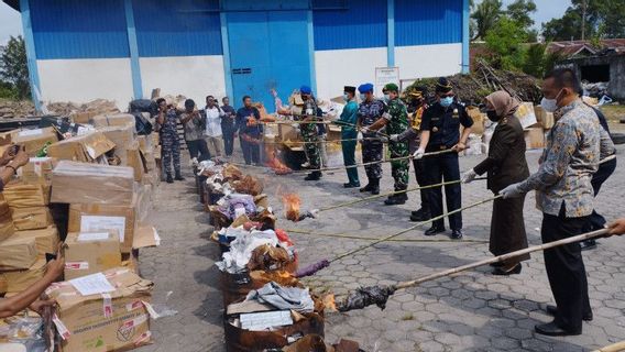 175 Thousand Packs Of Illegal Cigarettes Up To 1 Unit Motorized Ship, Dumai Customs Destroys Illegal Goods Worth IDR 3.5 Billion