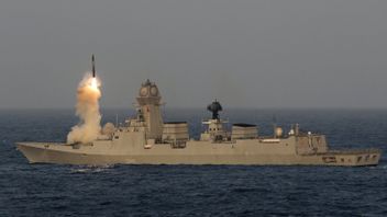Capable Of Being Carried By Small Ships, The BrahMos Supersonic Cruise Missile Claimed To Be Able To Hit Targets At Sea And Land