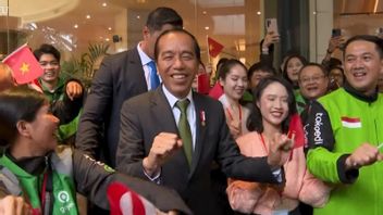 Bien accueilli, le président Jokowi Joget avec WNI et Driver Ojol au Vietnam