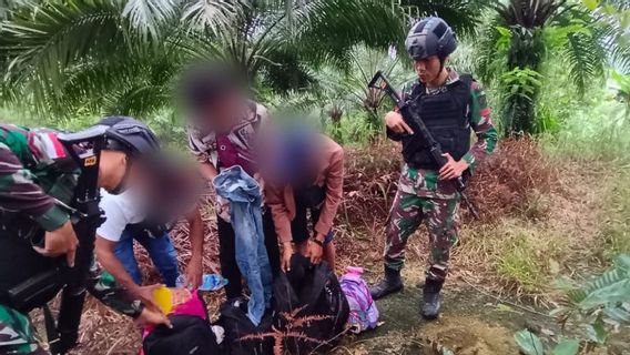 Satgas Pamtas Gagalkan PMI Ilegal Asal NTB di Perbatasan RI-Malaysia