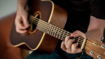 Cara Memilih Gitar Akustik Berkualitas
