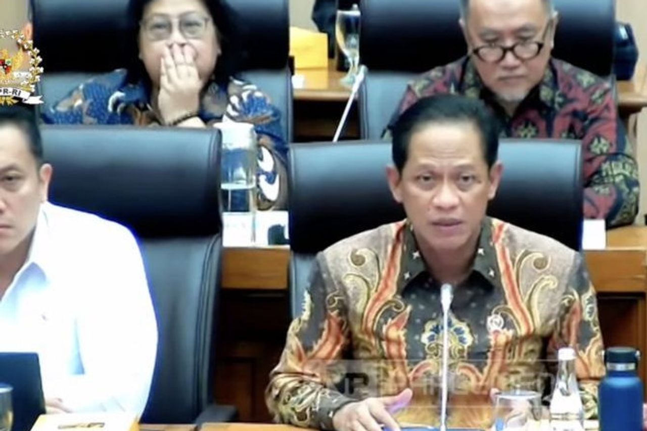 Minister Of Environment Explains "Disposal Island" Only For Residu, Not Hoarding Garbage