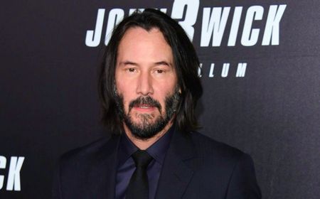 Menanti Pertarungan Neo dan John Wick di Box Office