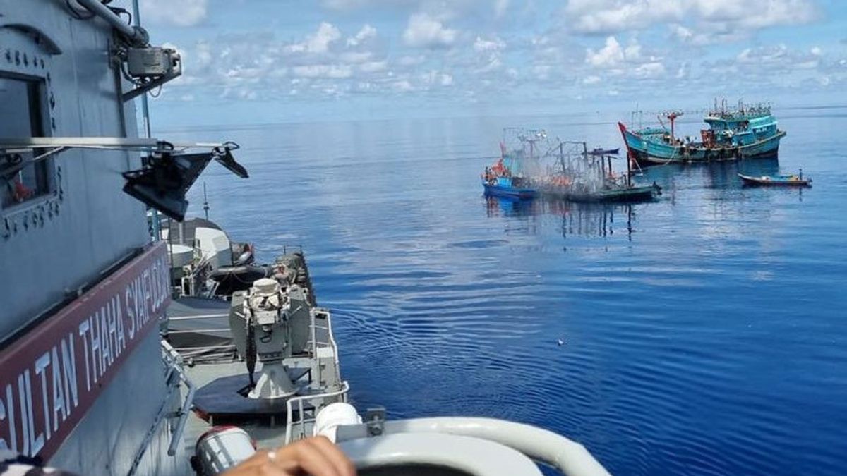 Wacana Pengawasan Penangkapan Ikan Ilegal di Perairan Natuna dengan Melibatkan Teknologi