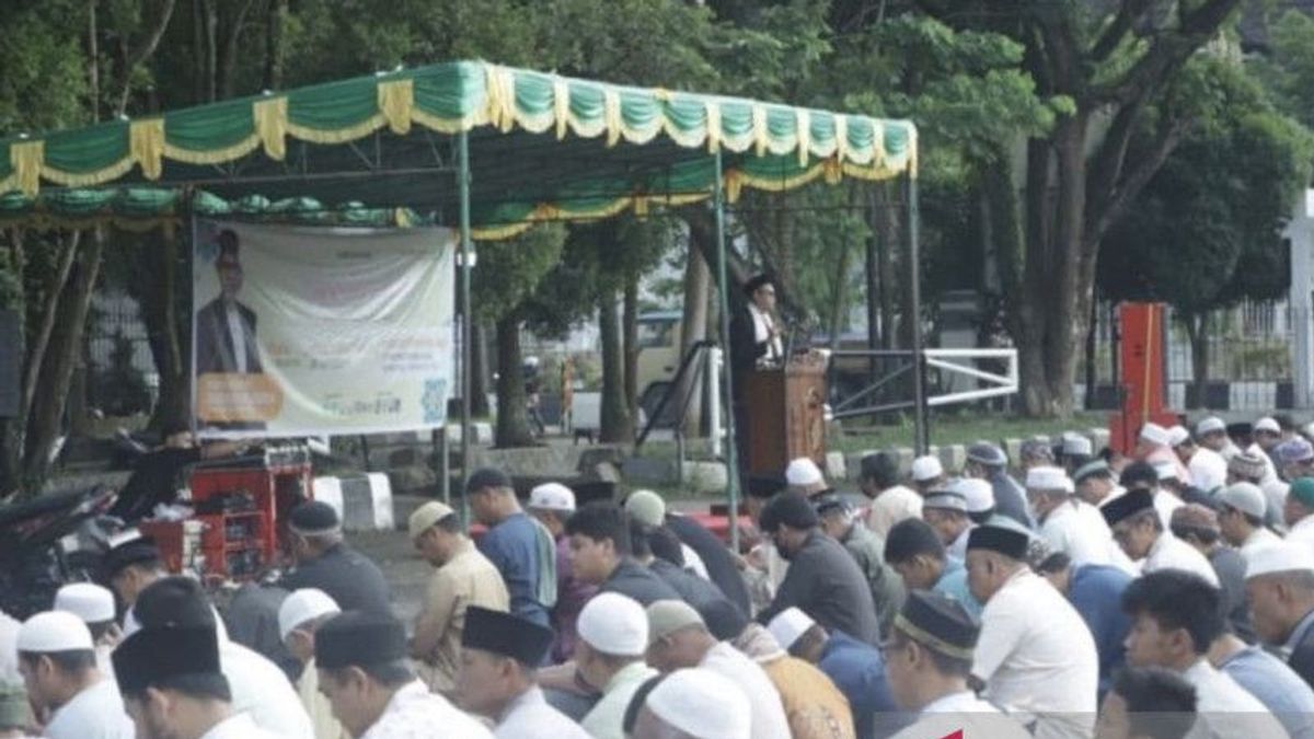 Thousands Of Muhammadiyah Residents In Samarinda City Hold Eid Prayers At The Segiri Sports Hall