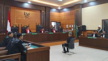 达当·依斯干达(Dadang Iskandar)因警察枪击案被判处终身监禁