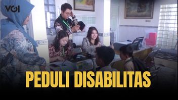 Caring For Disabilities, Two Bandung Residents Hold Free Health Checks