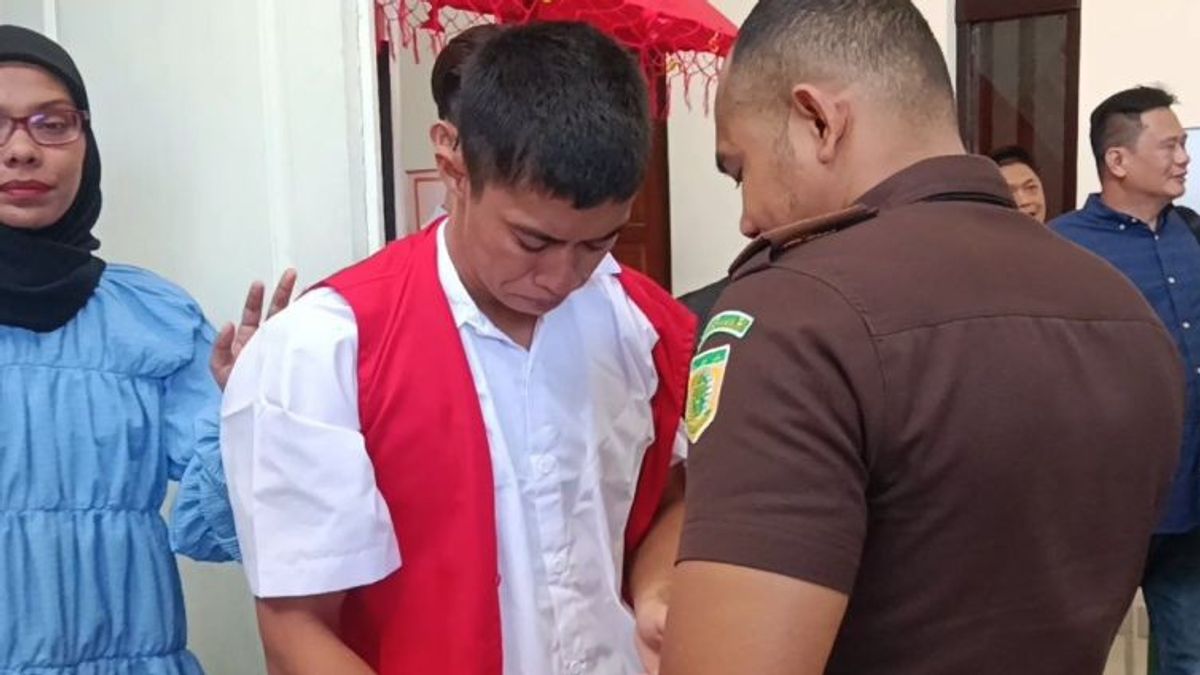 L’homme d’origine Balikpapan, le tueur d’une femme dans une valise à Bali, condamné à 12 ans de prison