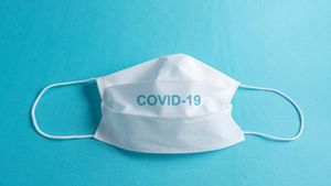 Perhatikan! Begini Tata Cara Membuang Masker Bedah Bekas Pasien COVID-19 