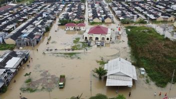 洪水がブカシ県を浸す、影響を受けた11の地区に38,146人の住民