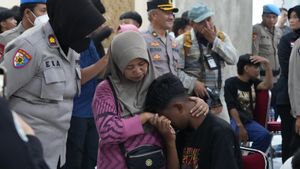 Pelaku Penyerangan Polda Jateng Dijemput Orangtuanya Masing-masing