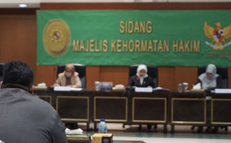 Bolos Kerja 70 Hari, Hakim Yustisial PT Medan Divonis Pemecatan oleh KY dan MA