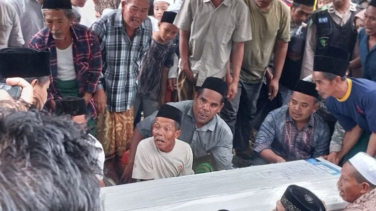 Diantar Banyak Pelayat, Korban Gempa Turki Dimakamkan di Lombok