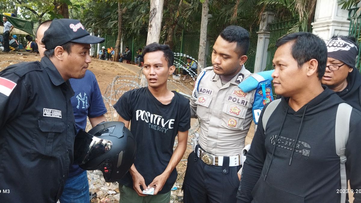 The Rempang Demonstration At The Horse Statue Was Infiltrated By A Helem Thief, Lucky To Be Arrested