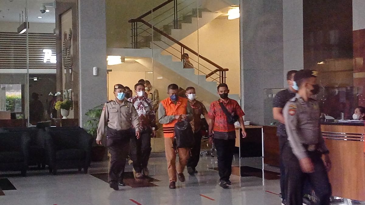 Wearing The KPK Orange Vest, Former Yogyakarta Mayor Haryadi Suyuti Becomes A Suspect