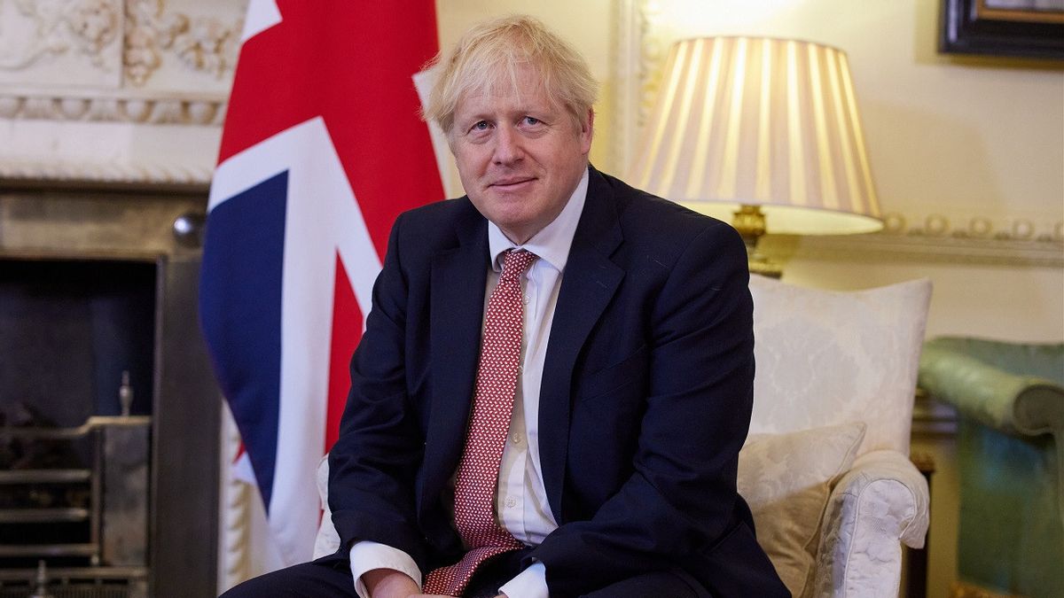 يدعي أنه حضر حفلة خلال تأمين COVID-19 في مقر إقامته الرسمي ، رئيس الوزراء البريطاني بوريس جونسون يعتذر
