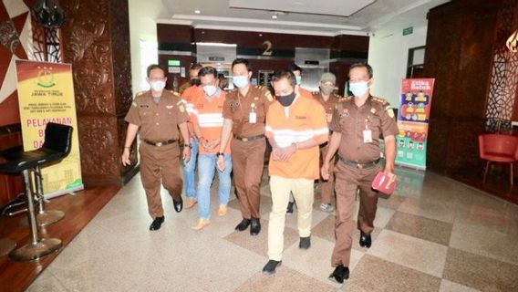 Attorney General Holds 4 Suspects Of Bank Jatim Corruption