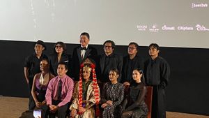 Sutradara Padukan Kisah Tradisional dan Ketakutan Pribadi untuk Film “<i>Perempuan Pembawa Sial</i>”