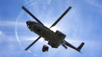 1具警察直升机坠毁受害者的尸体飞往雅加达，巴别塔警方确保搜索继续