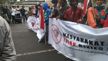 Massa Penolak Rizieq Shihab di Monumen Mandala Makassar Tiba-tiba Diserang