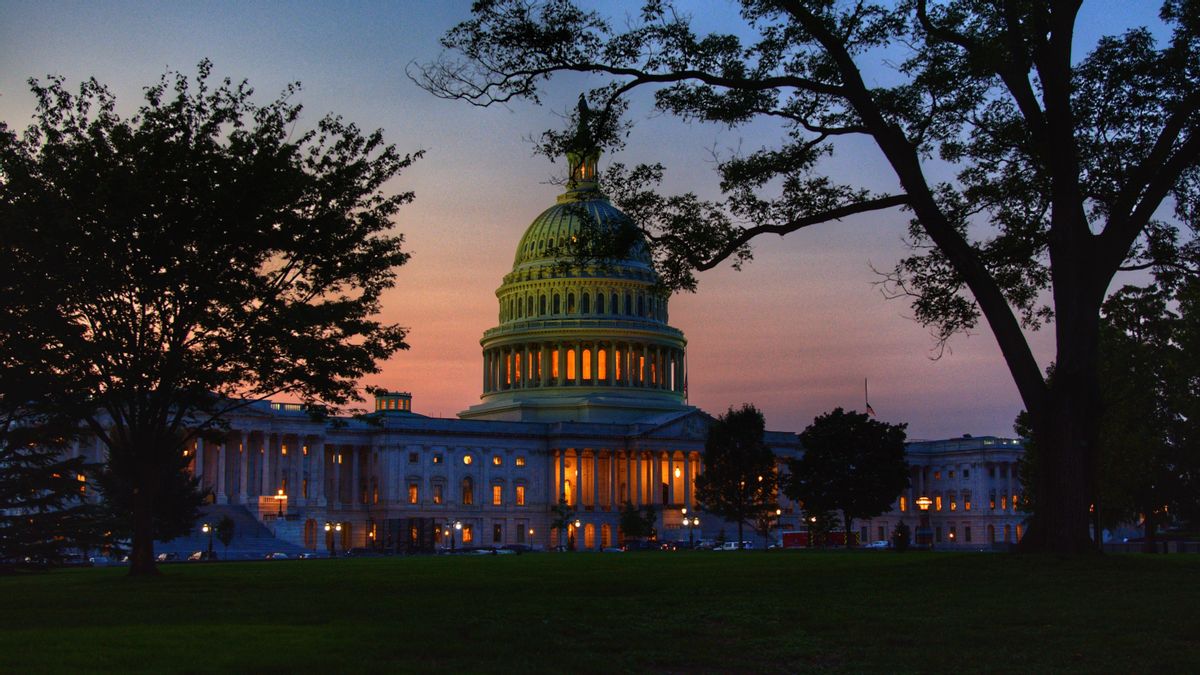 Capitol Building Raid Par Les Pires Partisans De Trump Après L’invasion Britannique De 1814