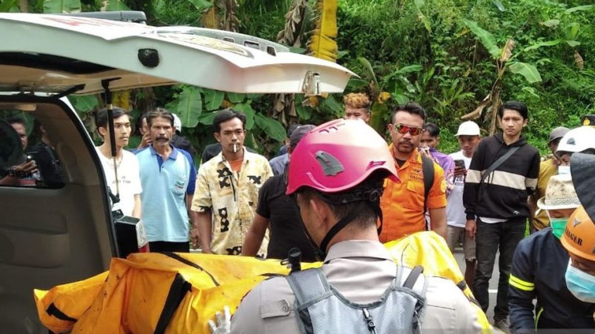 Duka dari Cibinong, Tim SAR Temukan Jasad Suami Istri Terseret Arus Sungai Cibogo Setelah 4 Hari Pencarian