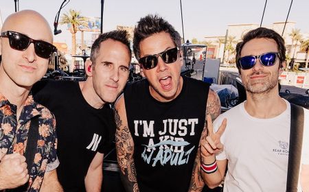 Simple Plan Umumkan Rilis Dokumenter Jelang Hari Jadi ke-25