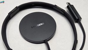 Samsung Luncurkan Charger Magnetik 25W untuk Galaxy S26 Series